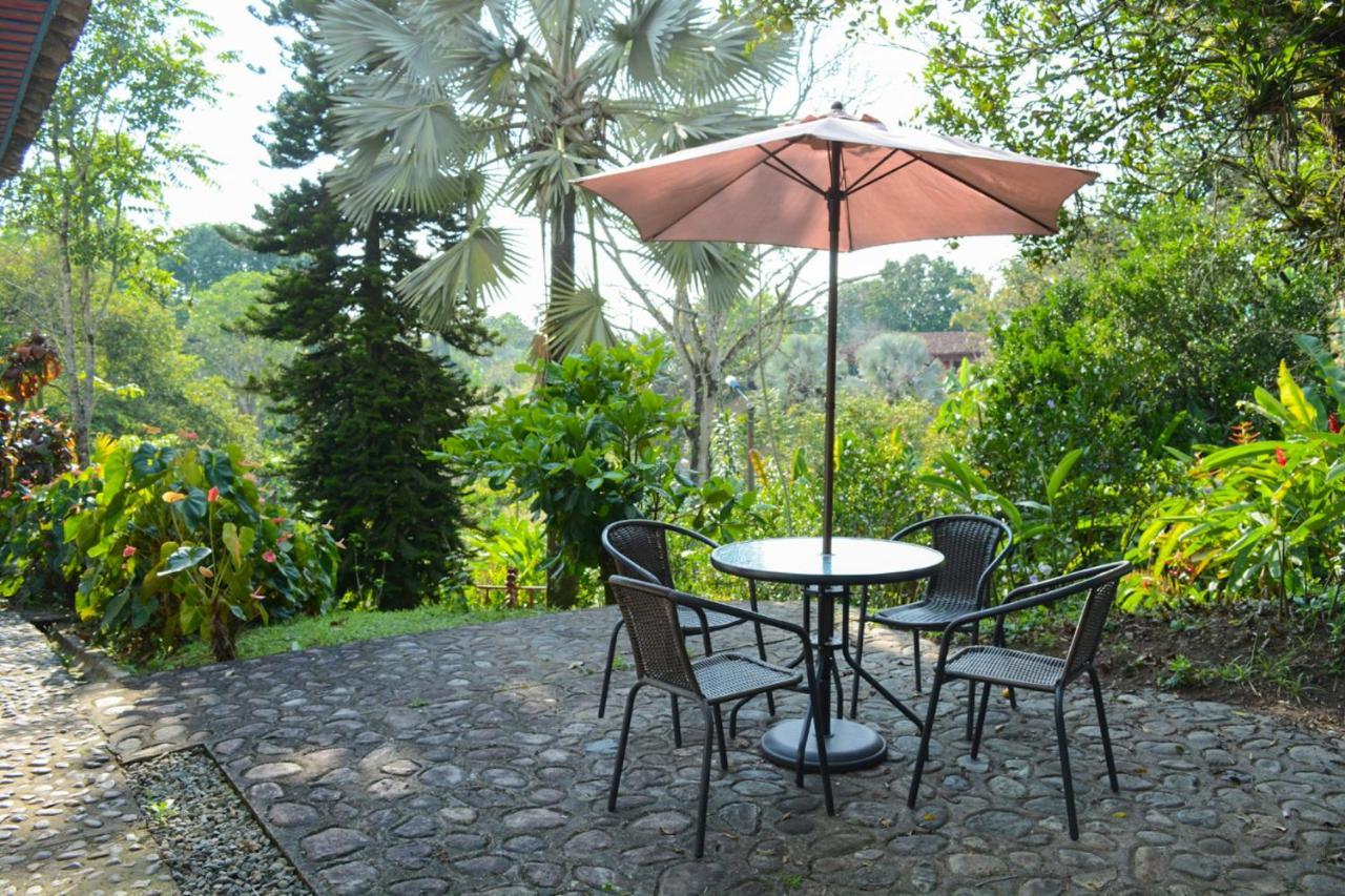 Finca La Colina Bed & Breakfast Calarca Luaran gambar