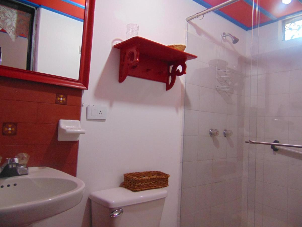Finca La Colina Bed & Breakfast Calarca Luaran gambar